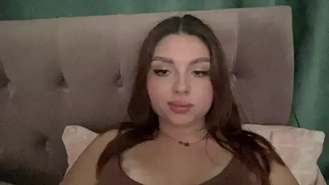 Lunabrunette live XXX chat