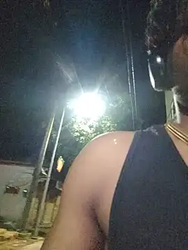 lolokon-6 Show in webcam