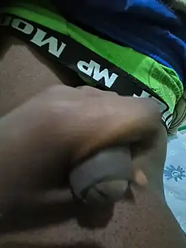 Show modela Dani00boy na web-kameri
