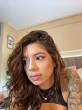 cami_saen's Live XXX Chat
