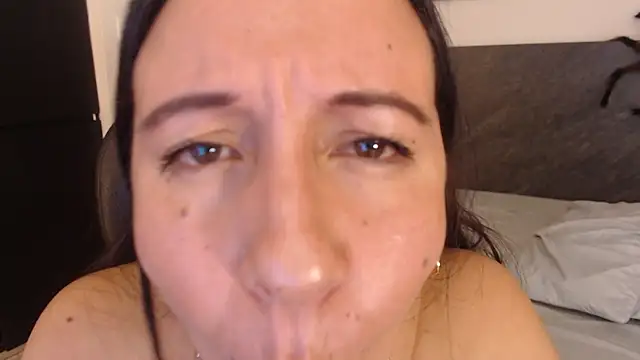 RoxyWilde's Live XXX Chat