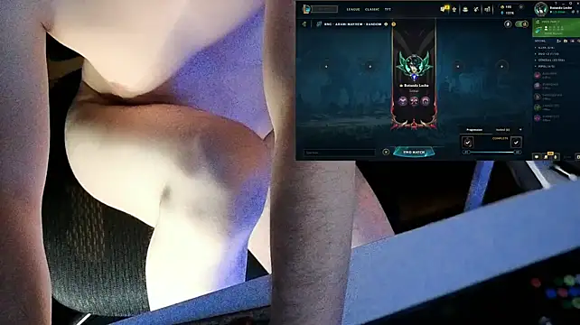 Вебкам-шоу StickyJoystick