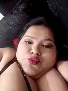magda_curvy2324's Webcam Show
