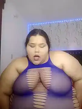 magda_curvy2324 Show in webcam