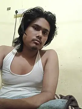 Nur_officialn Webbikameraesitys