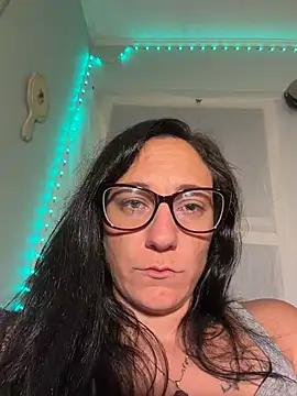 צ'אט XXX בשידור חי של xnaomifox