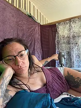 xnaomifox Chat XXX in diretta