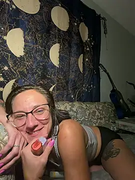 xnaomifox's Webcam Show