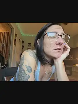 xnaomifox: απευθείας συνομιλία ΧΧΧ