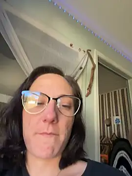xnaomifox's Live XXX Chat