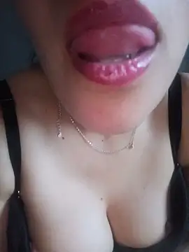kiss30kiss Adlı Modelin Web Kamerası Şovu