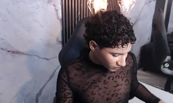 Luisp18_ Adlı Modelin Web Kamerası Şovu
