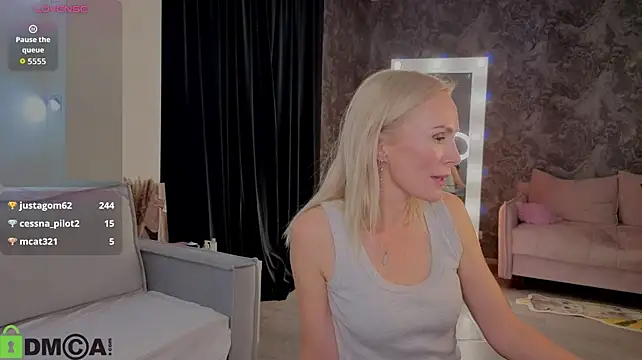 Sevil_Laurentn Webbikameraesitys