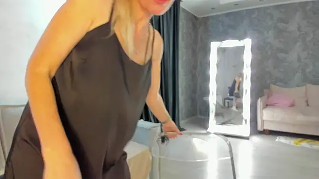 Sevil_Laurent's Webcam Show