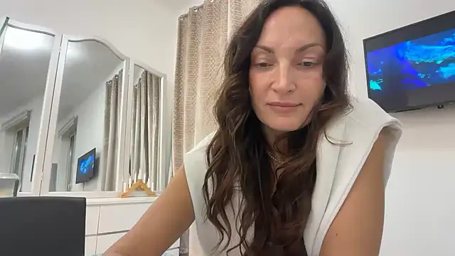 Chat +18 de Erelvona ao vivo