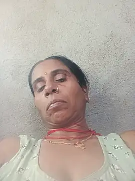 Wildpriya26 লাইভ XXX চ্যাট