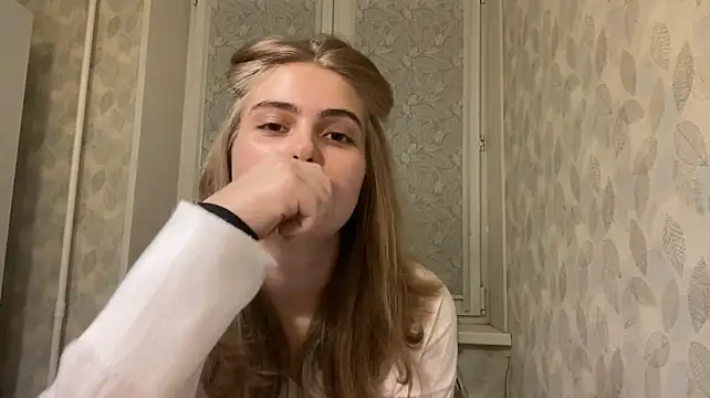 JessicaShelvy Show Webcam