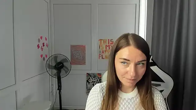 BlushBerryy Show in webcam