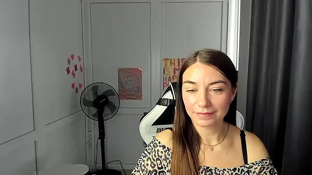 BlushBerryy webcam show