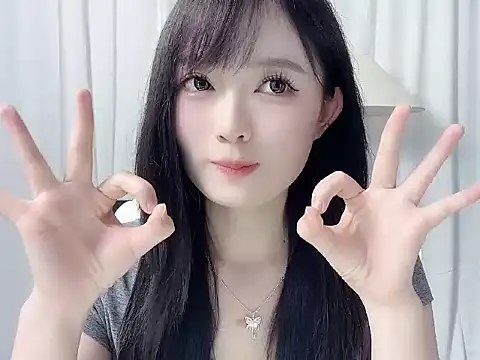 LiLy0608 网络视讯表演