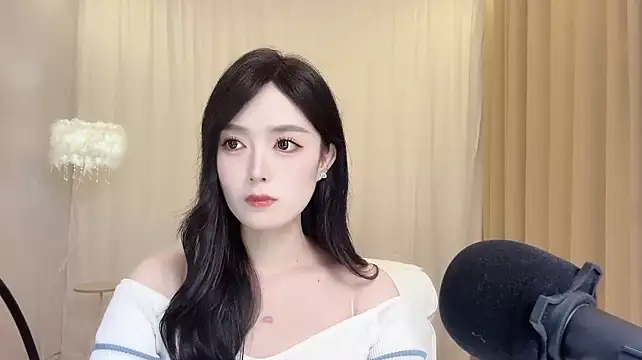 LiLy0608 라이브 XXX 채팅