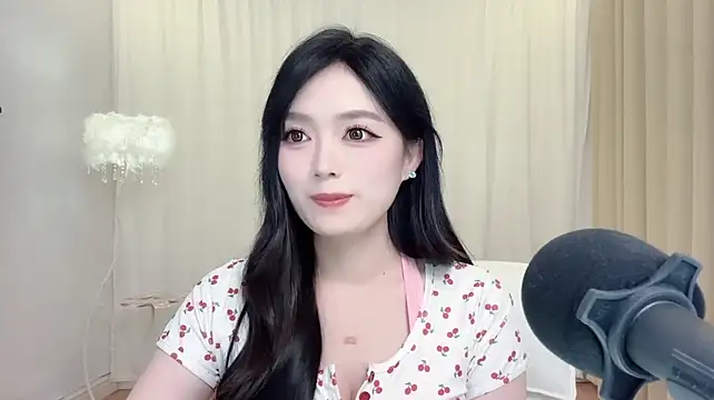 LiLy0608's Live XXX Chat