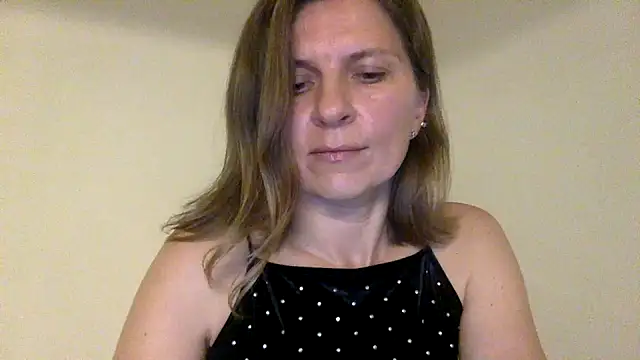 Zirelliny Chat XXX live