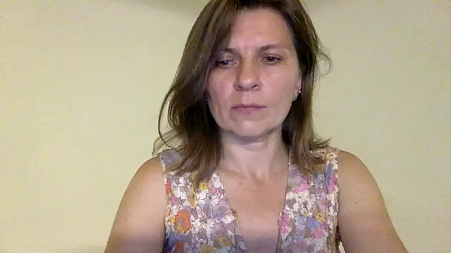 Zirellinyn Live XXX chat