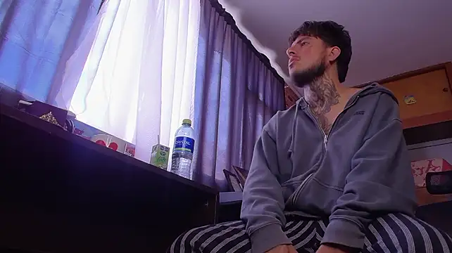 Show modela acidhp666 na web-kameri