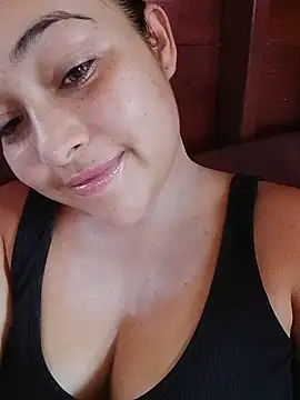 Alex_floyd Adlı Modelin Canlı XXX Sohbeti