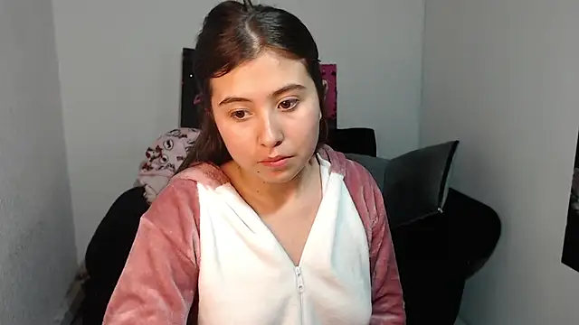 luluqueen69 Show in webcam