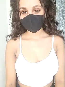 Webkamerová show Priya_strip1