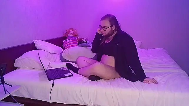 הופעת וובקאם של aurel_allure