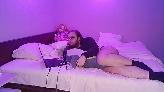 aurel_allure Show in webcam