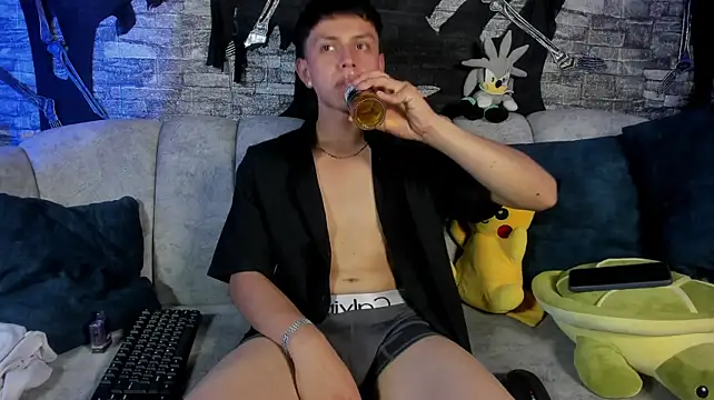 ryanmilk_n Webbikameraesitys