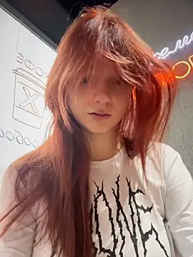 SaintMaya Adlı Modelin Canlı XXX Sohbeti