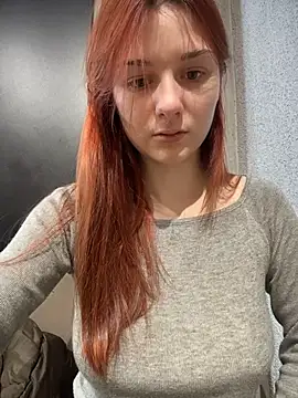 SaintMaya Adlı Modelin Canlı XXX Sohbeti