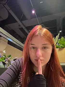 SaintMaya Webcamshow