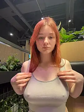 SaintMaya's Live XXX Chat