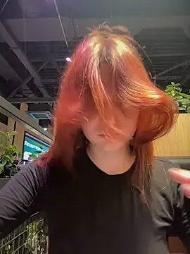 Chat +18 de SaintMaya ao vivo