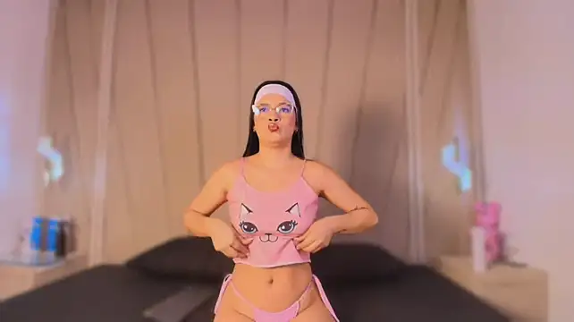 Aurora_Dalton__ Show in webcam