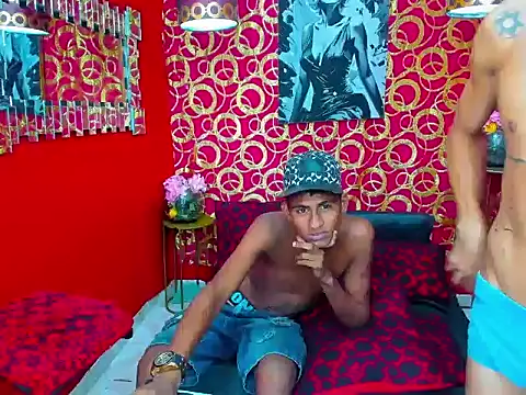 COUPLEBOYSPEIN Show Webcam