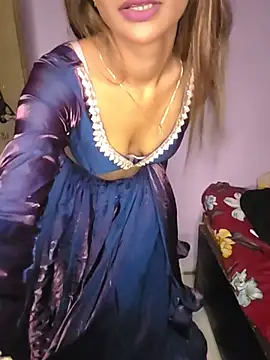 RIHANA_WILD Show in webcam