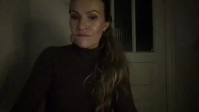 Tavonira Show in webcam