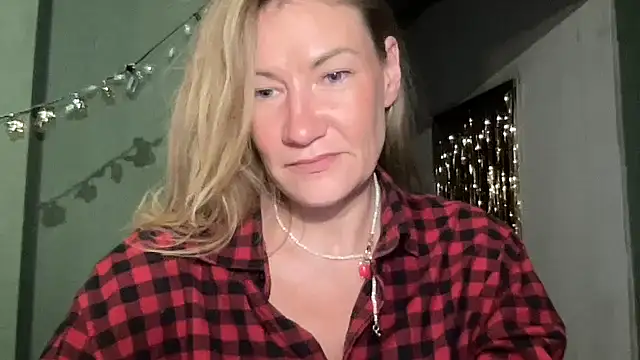 Yaverixa Live XXX Chat