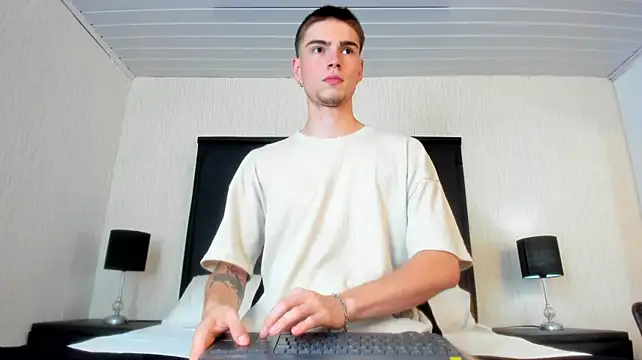 NickWild – webcam-show
