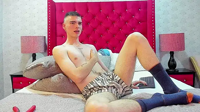 NickWild webcam show