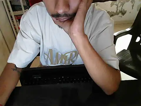 yourssecretsanta Webcamshow