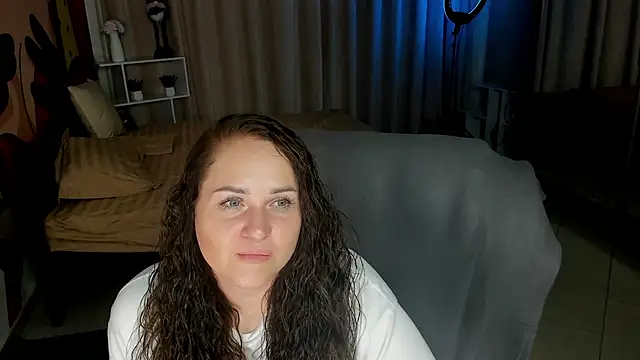Chatroom XXX en direct de Chorna_Rouse