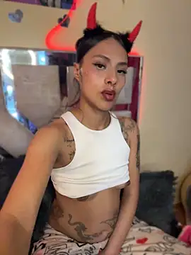 eiimy-fire Adlı Modelin Canlı XXX Sohbeti